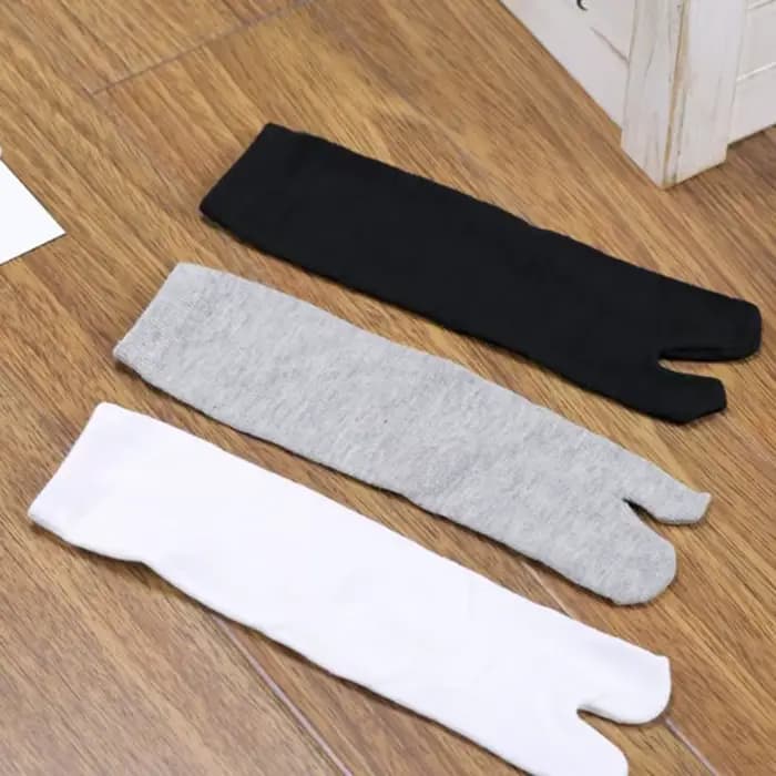 Nouveau japonais hommes et femmes été bambou Fiber deux doigts chaussettes noir Kimono bascule sandale fendu Ninjia