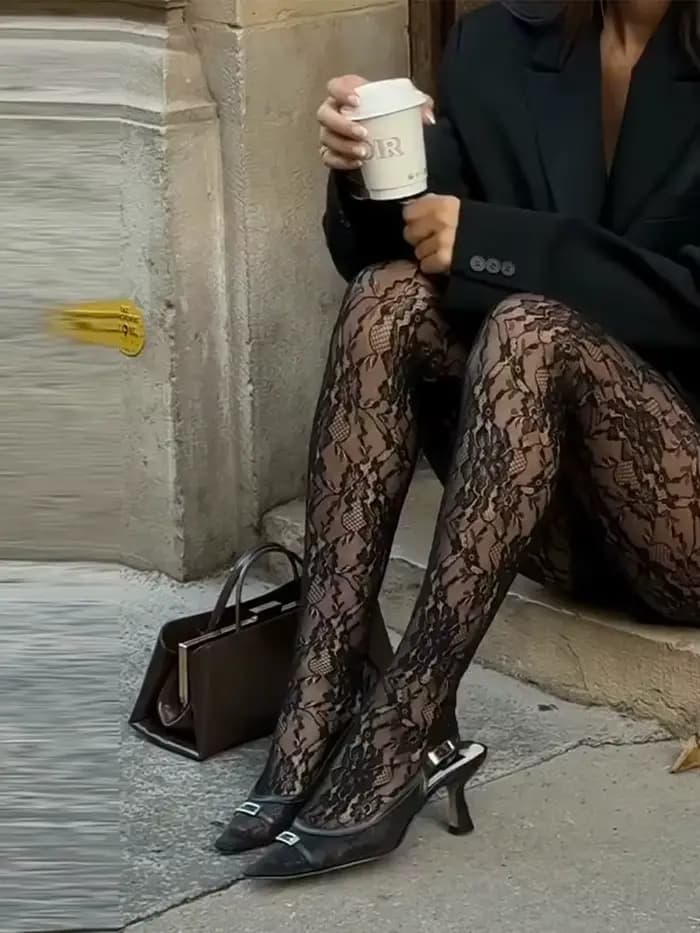 Collants en dentelle bordeaux pour femmes