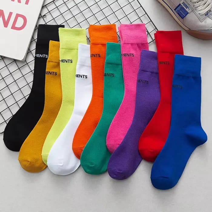 Chaussettes côtelées colorées pour femmes