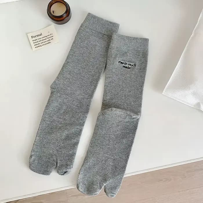 Chaussettes à bout fendu pour femmes