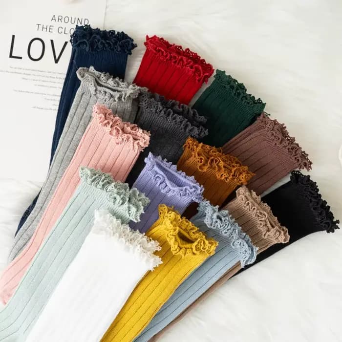 Chaussettes hautes à volants pour enfants