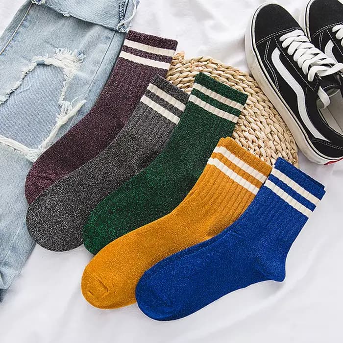 Chaussettes à rayures brillantes pour femmes