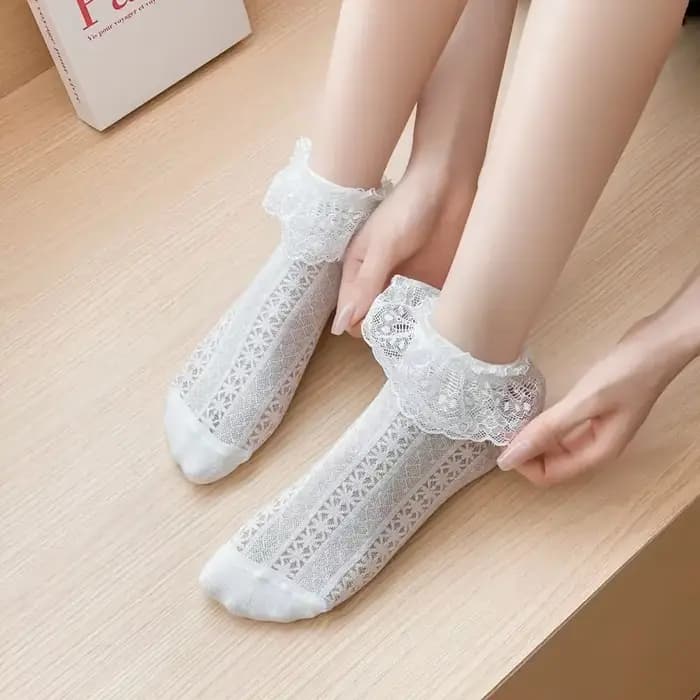 Chaussettes en dentelle à volants pour femmes