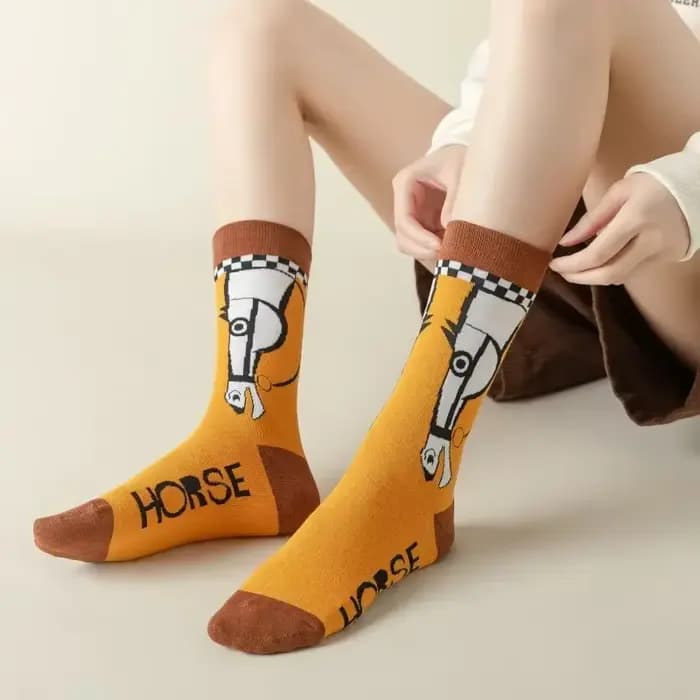3 paires de nouvelles chaussettes d'automne et d'hiver, cheval de dessin animé contrasté, semelle intermédiaire rétro, tendance, polyvalentes, amusantes, mignonnes