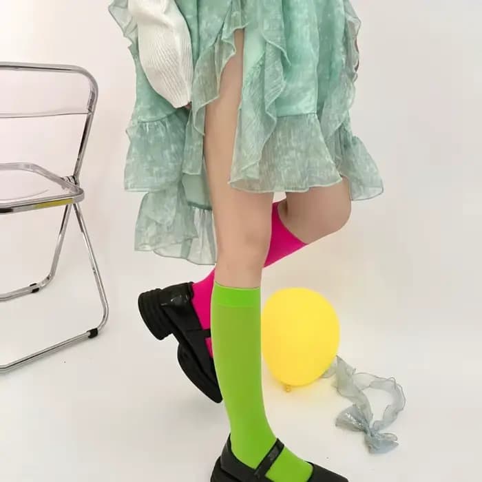 X6HE – chaussettes hautes colorées pour femmes