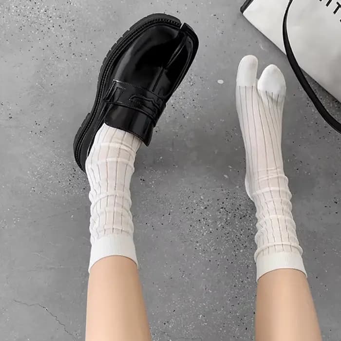 Chaussettes à deux orteils pour femmes de qualité supérieure, couleur unie simple, bout fendu confortable, Tabi Sox japonais Harajuku.