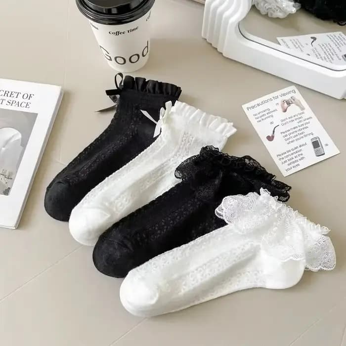 Chaussettes en dentelle à volants pour femmes
