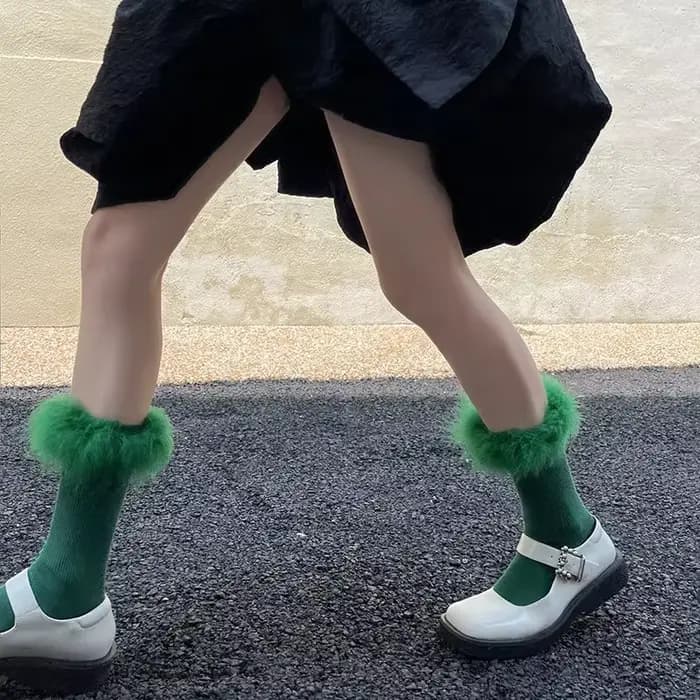 Chaussettes en fourrure rose pour femmes