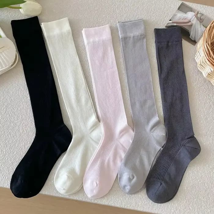 Chaussettes longues en soie pour femmes