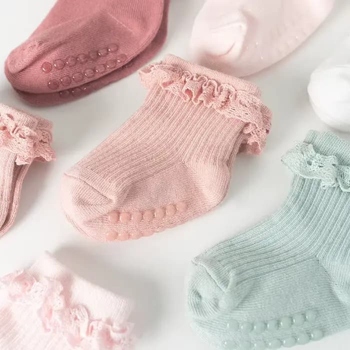 Belle chaussette infantile dessin animé nouveau-né bébé chaussettes distribution de colle anti-dérapant mignon garçons