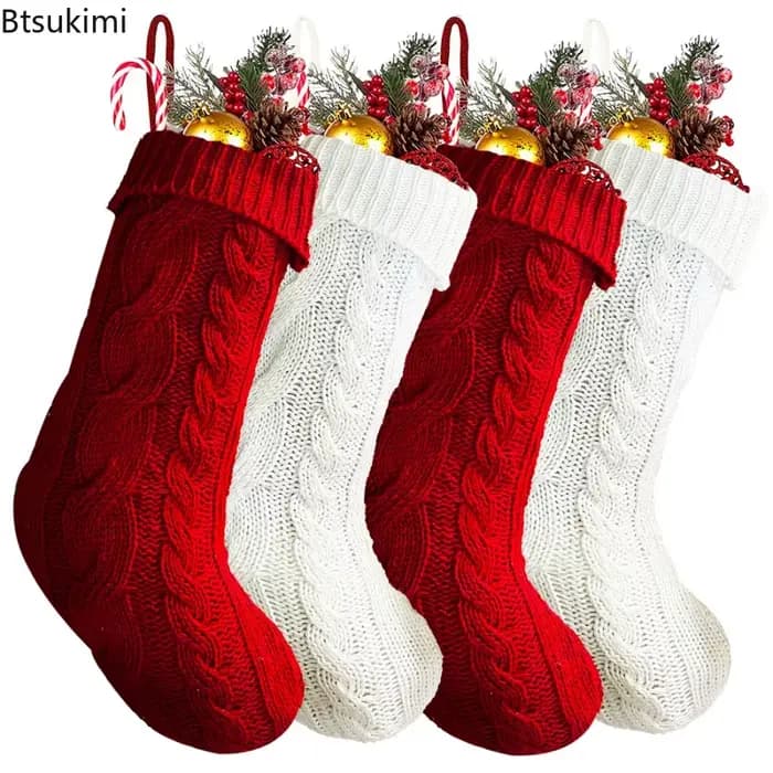 Nouvelles chaussettes de Noël tricotées 2026