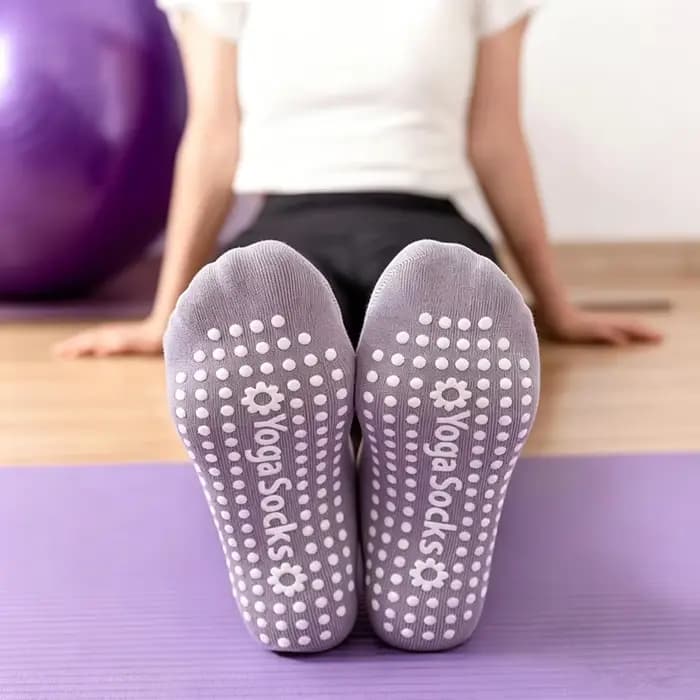 1 paire de chaussettes de Pilates pour femmes
