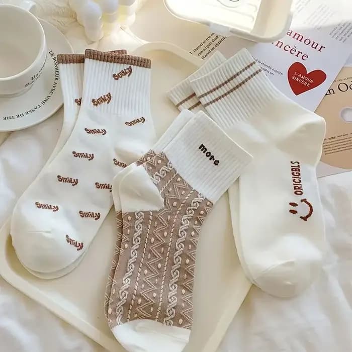 Chaussettes mi-tube à col rond pour femmes