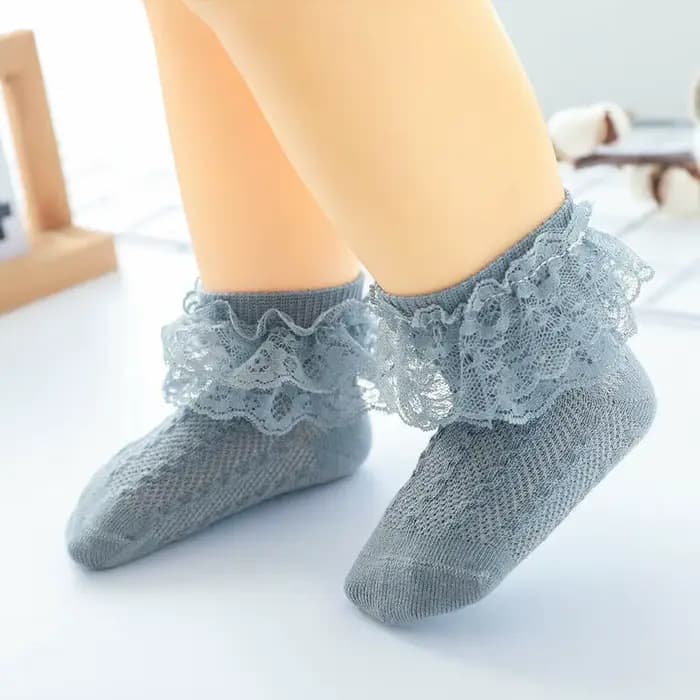 Chaussettes à volants en dentelle pour bébé