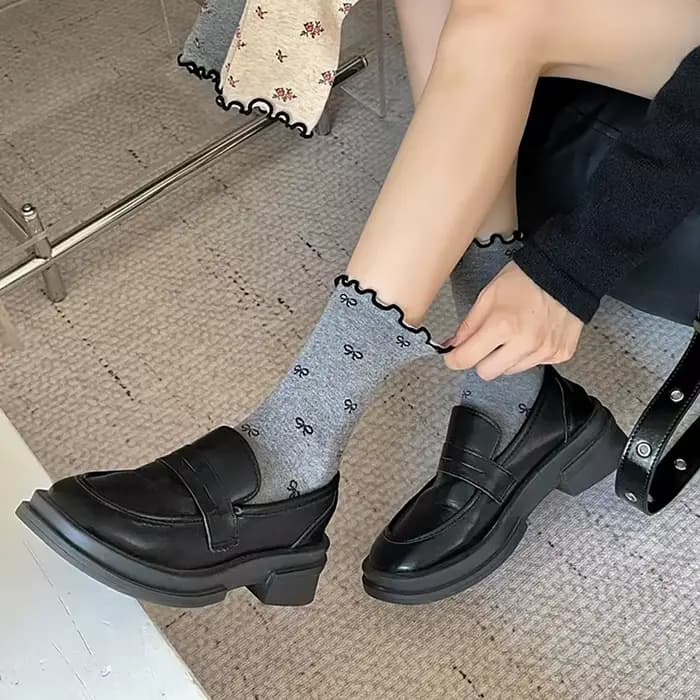 Chaussettes rétro à fleurs pour femmes