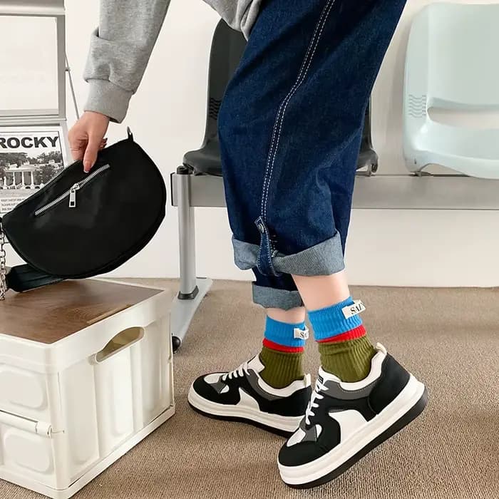 Chaussettes de couleur contrastée