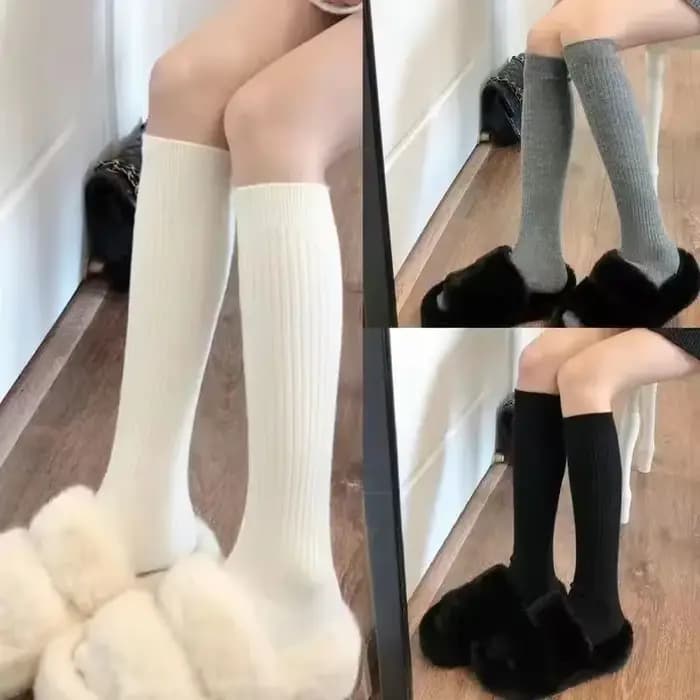 Chaussettes au-dessus des cuisses pour femmes
