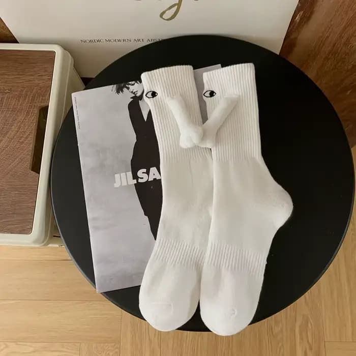 1 Paire de Chaussettes de Couple Club Célébrité Tendance Amusantes Créatives à Attraction Magnétique