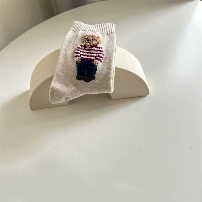 Nouveau à la mode dessin animé ours mi-mollet coton chaussettes pour femmes pull décontracté femme c