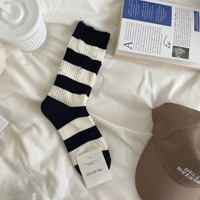 Chaussettes mi-mollet pour femmes, rayées, confortables, couleur café, style coréen, tendance, toute