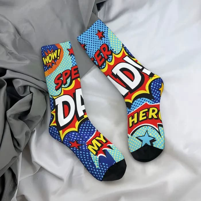 1 paire de chaussettes fantaisie imprimées « Super Dad, My Hero » pour la maison, les loisirs en ext