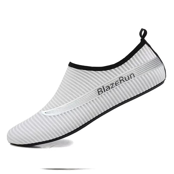 Sports nautiques à séchage rapide chaussures pieds nus chaussettes aquatiques pour nager plage pisci