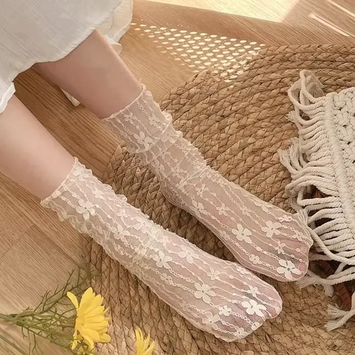 Femmes Harajuku Kawaii dames respirant Transparent dentelle florale chaussettes douce maille résille