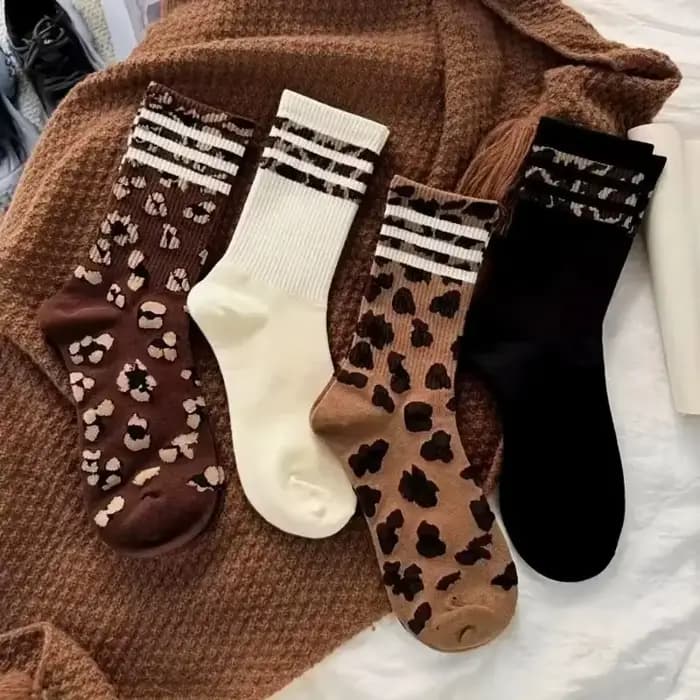 4 paires de chaussettes léopard en coton pour femmes, chaussettes de sport Y2k pour étudiantes, blan