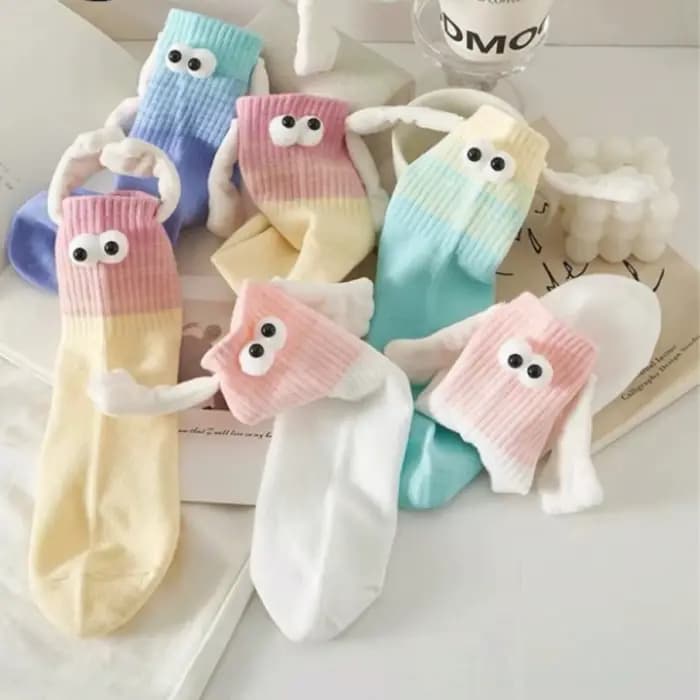 Chaussettes colorées pour femmes avec poignées magnétiques