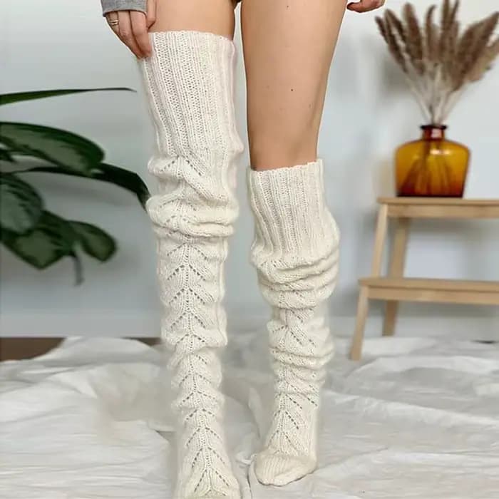 Chaussettes en laine empilées au-dessus du genou pour femmes