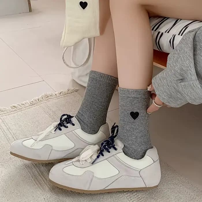 Chaussettes pour femmes Style coréen nouveau coeur broderie décontracté équipage