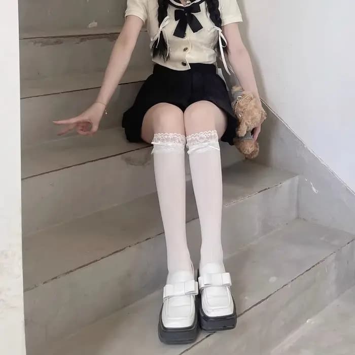 Chaussettes japonaises en dentelle Lolita pour femmes