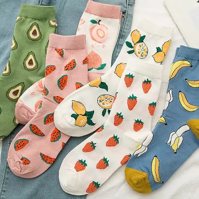 Chaussettes amusantes de dessin animé pour femmes