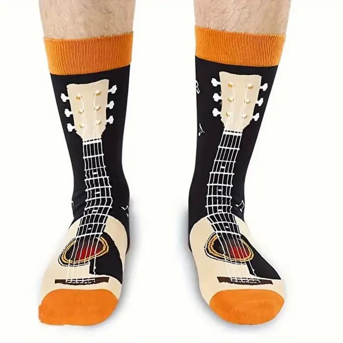 1 paire de chaussettes à motifs de guitare pour hommes