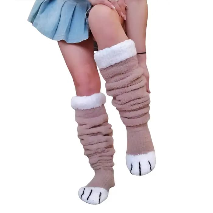 Chaussettes empilées sur le genou avec patte de chat