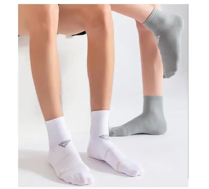 Chaussettes courtes de Sport athlétiques pour hommes, en Nylon, couleur vive, douces, à séchage rapide, antidérapantes, pour Fitness, vélo de plein air, course à pied, cyclisme, voyage