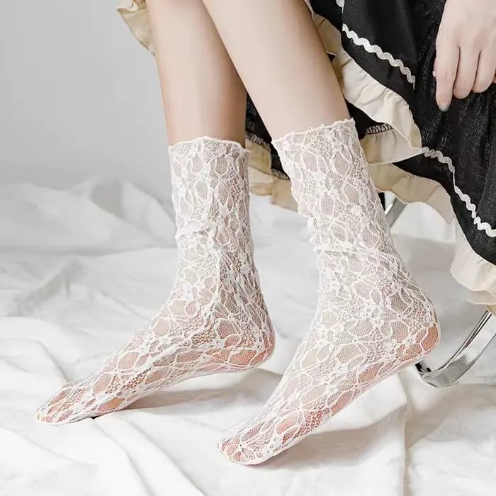 Chaussettes Ultra-fines en maille de dentelle douce pour filles, bonneterie Lolita Sexy pour femmes, motif de fleurs blanches et noires