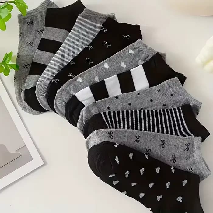 5 paires de chaussettes noires et grises à motifs variés