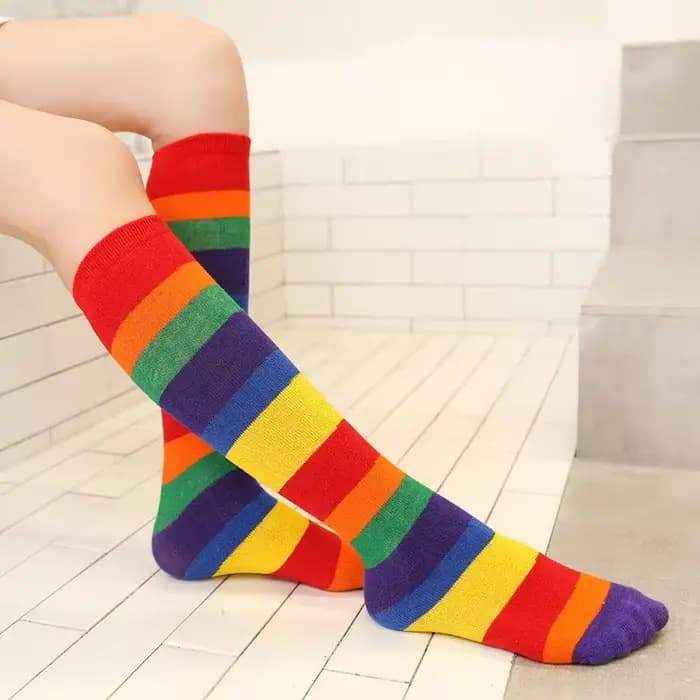 Chaussettes arc-en-ciel en coton doux à rayures colorées pour enfants
