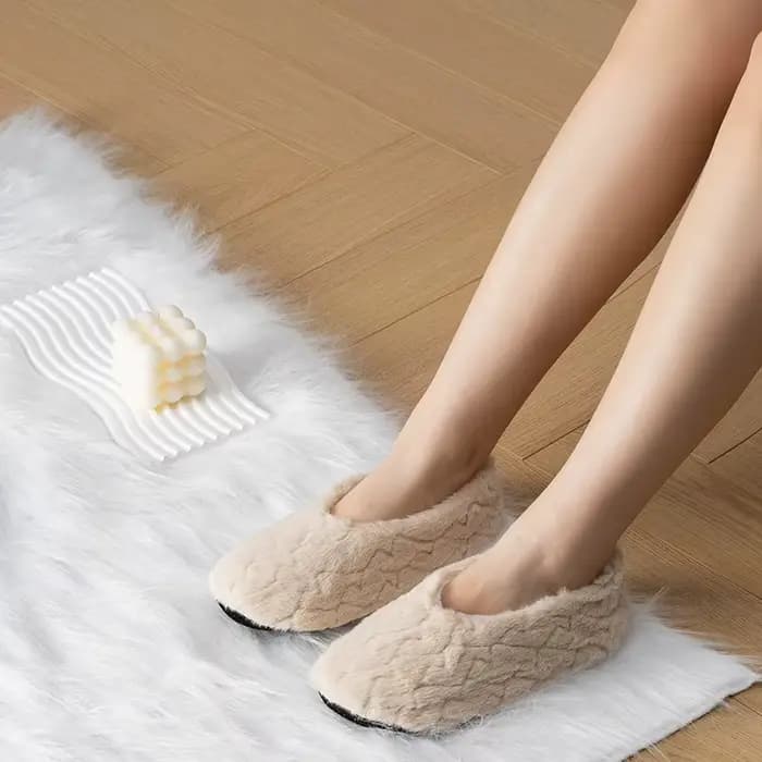 Chaussettes de sol chaudes pour femmes, automne hiver, maison, antidérapantes, peluche, douces, confortables, épaisses, couleur unie, pantoufles d'intérieur pour dames