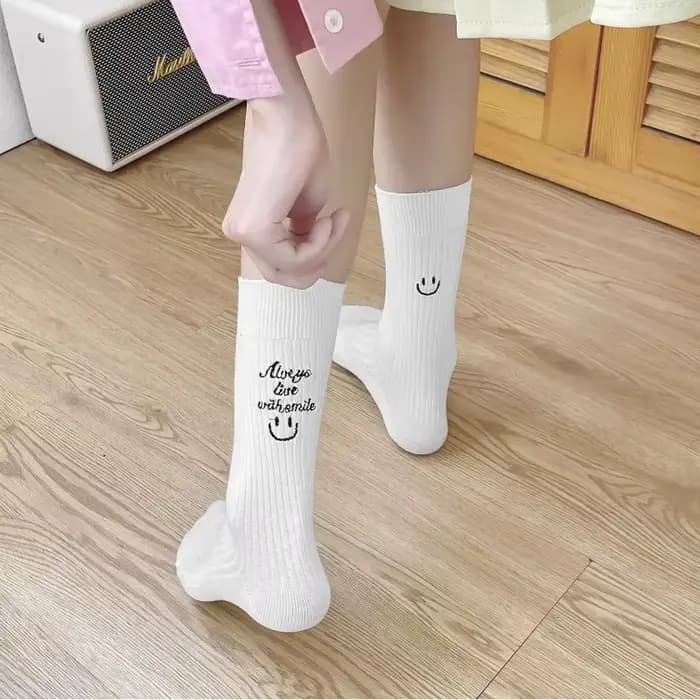Chaussettes en Coton avec Lettres Brodées pour Femme et Fille