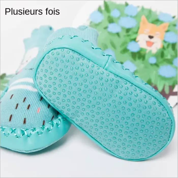 Chaussettes pour bébé avec semelles en caoutchouc, à la mode, pour nouveau-né, automne-hiver, chaussettes de sol pour enfants, chaussures antidérapantes à semelle souple, 2022