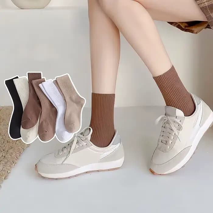 Chaussettes rayées confortables à col haut pour femmes