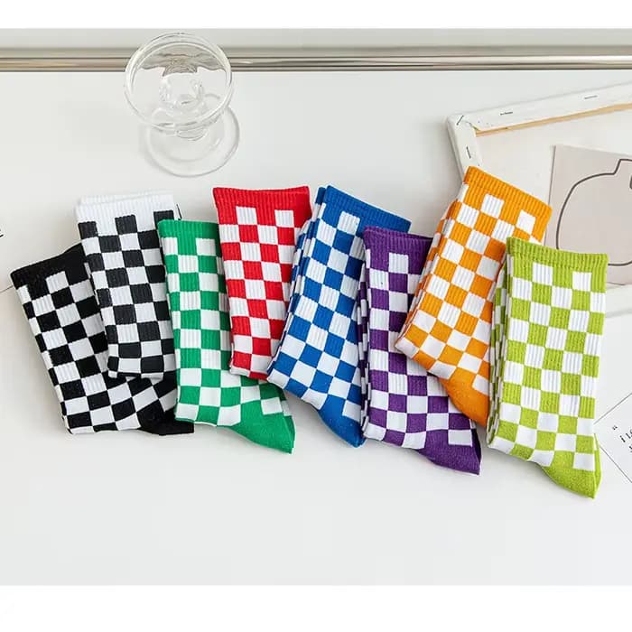 Femmes chaussettes damier Harajuku rue mode noir blanc carrés motif Plaid nouveauté Skateboard drôle coton