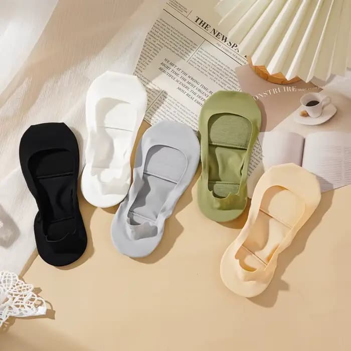 5 paires de chaussettes invisibles à coupe basse pour femmes, avec fond en éponge, antidérapantes, résistantes à l'usure, confortables, chaussettes décontractées pour chaussures à talons hauts
