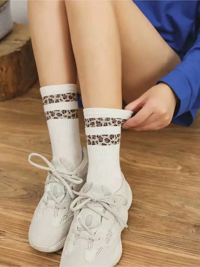 2 paires de chaussettes mi-tube pour femmes, imprimé léopard tacheté, à la mode, pour filles, nouveauté, motif Animal, Style japonais, printemps et été