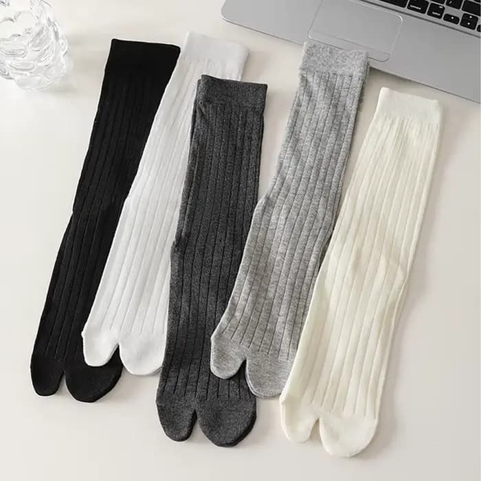 Chaussettes à deux orteils pour femmes de qualité supérieure, couleur unie simple, bout fendu confortable, Tabi Sox japonais Harajuku.