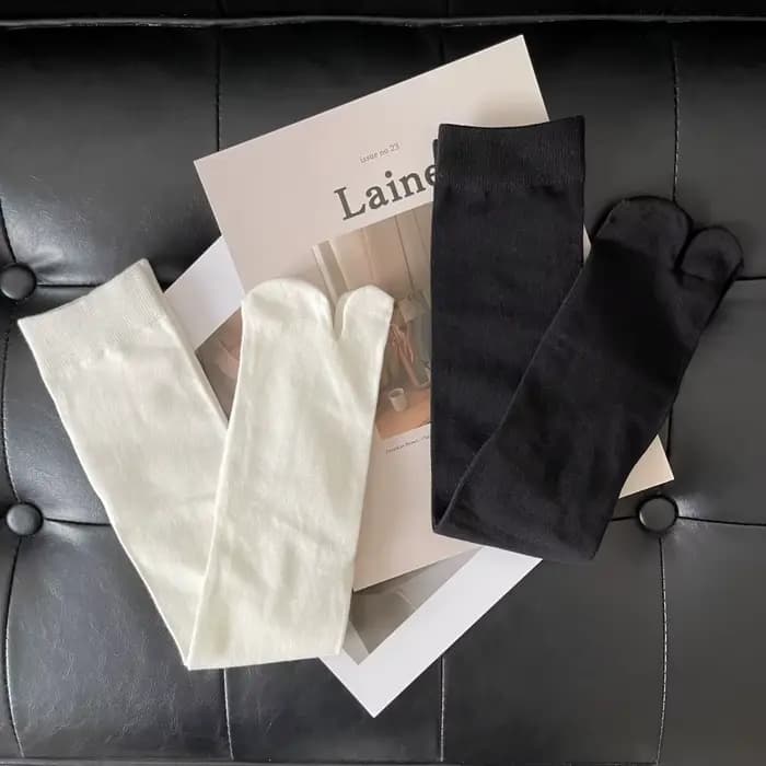Chaussettes longues en coton à bout fendu pour femmes