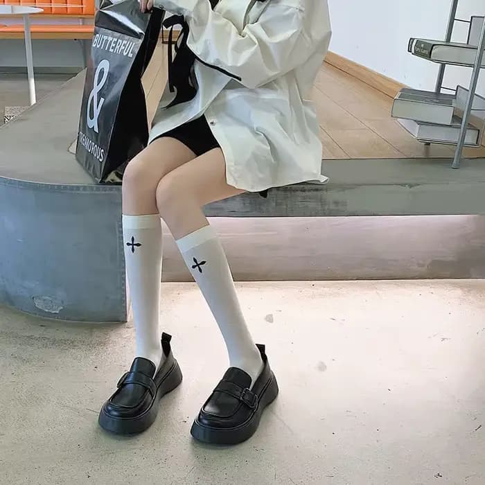 JK-Chaussettes fines à cœur croisé noir et blanc pour femme, beaux bas japonais, document solide, confortables, été, longues