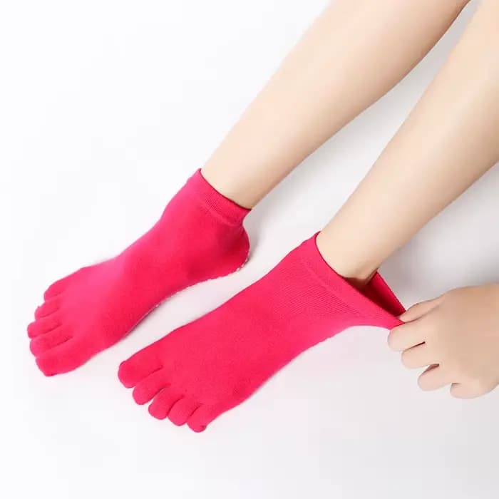 Offre spéciale femmes anti-dérapant Yoga chaussettes doigts Fitness Pilates